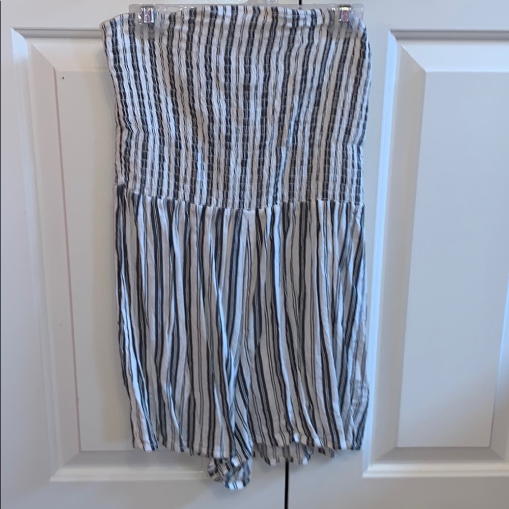 Romper - Picture 3 of 4